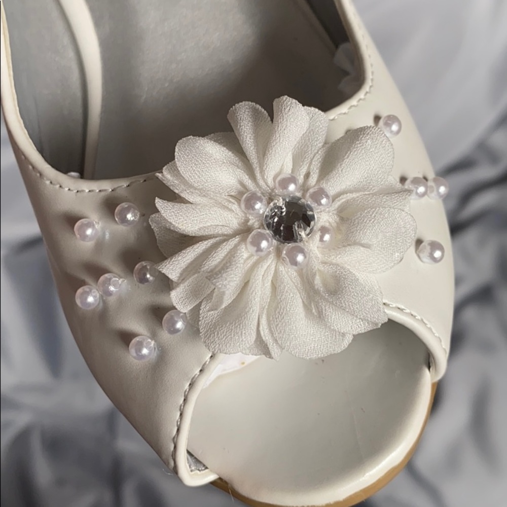 Girls’ Pearl Heels/Sz. 1